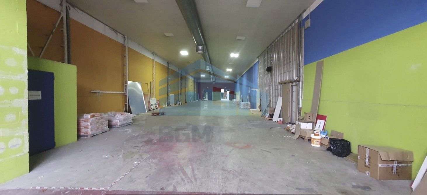 Industrial buildings to rent in Santiago de Compostela   with Alarm