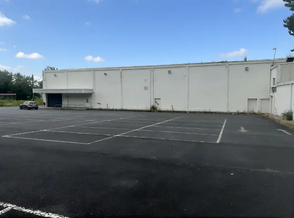 Exterior view of Industrial buildings for rent in Fene  with Heating and Alarm