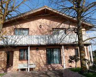 Exterior view of House or chalet for sale in Palencia Capital  with Private garden, Terrace and Swimming Pool