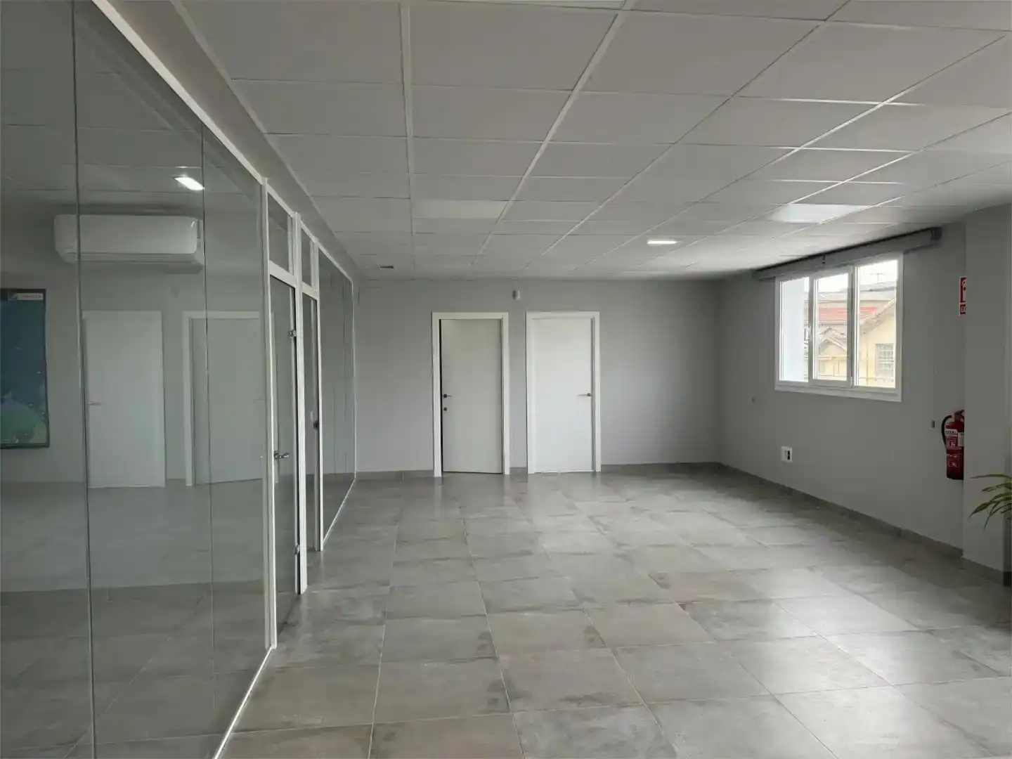 Industrial buildings for rent in Siero