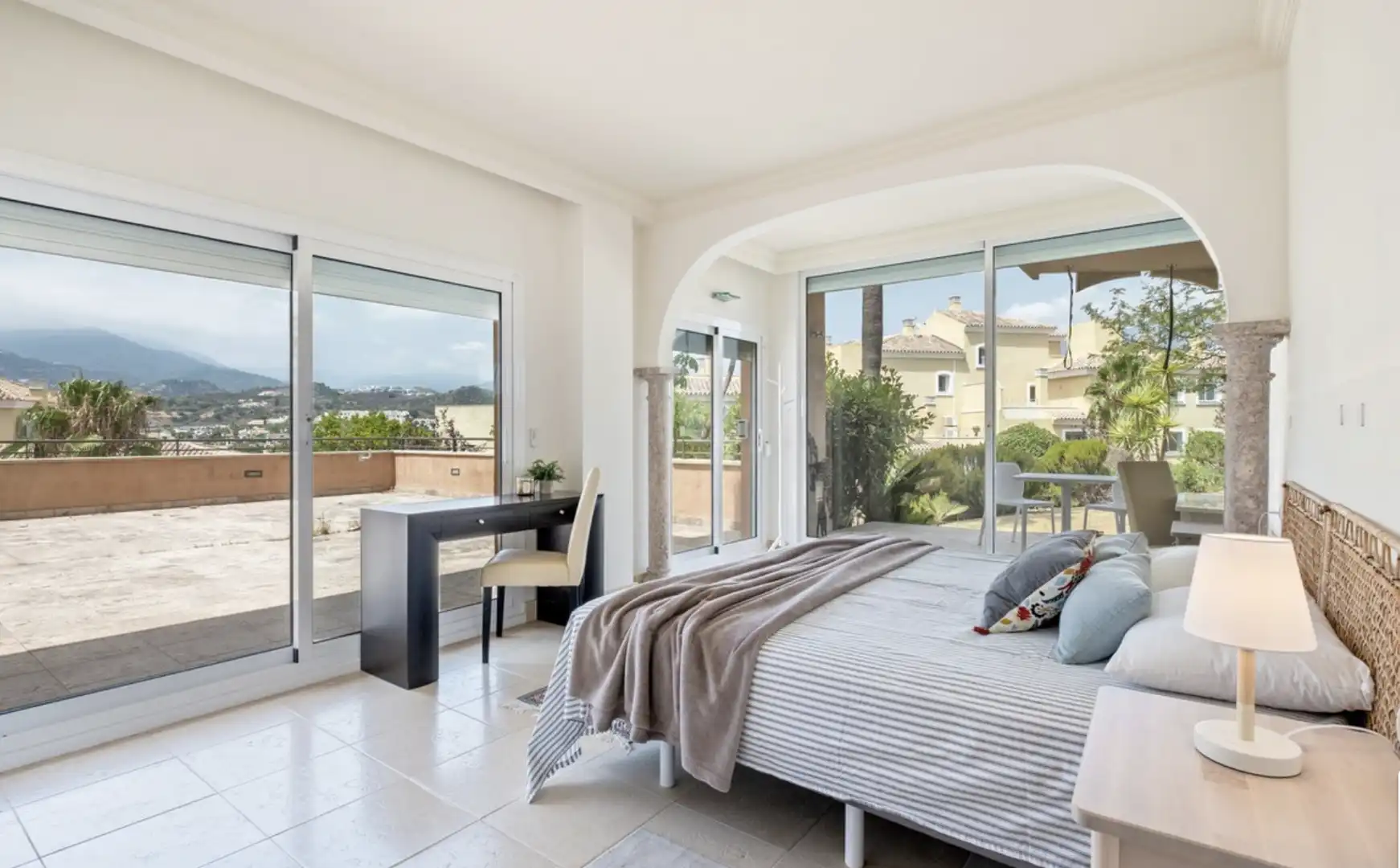 Apartament amb piscina en venda a Nueva Andalucía, imagen 12