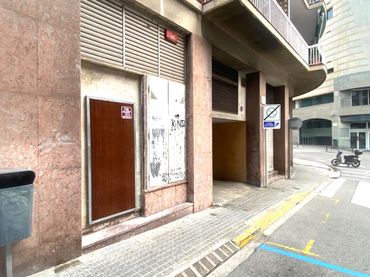 Business premises for sale in Carrer de l'Alcalde Armengou
