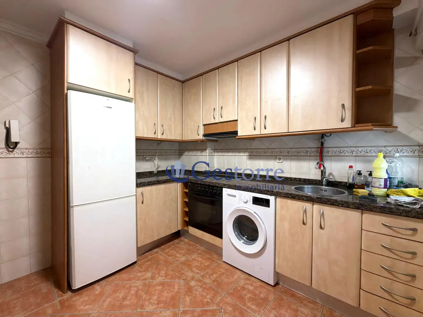 Flat for rent in Oviedo - CL VICTOR HEVIA, Vallobín