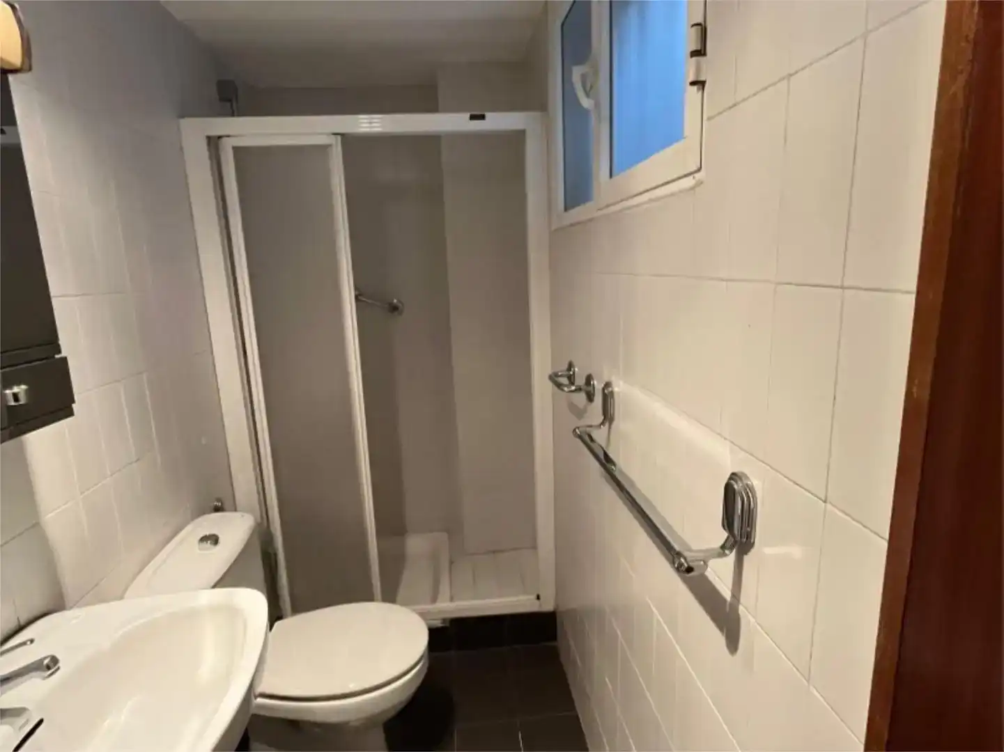 Baño de Piso en venta en  Madrid Capital con Aire acondicionado, Piscina y Balcón