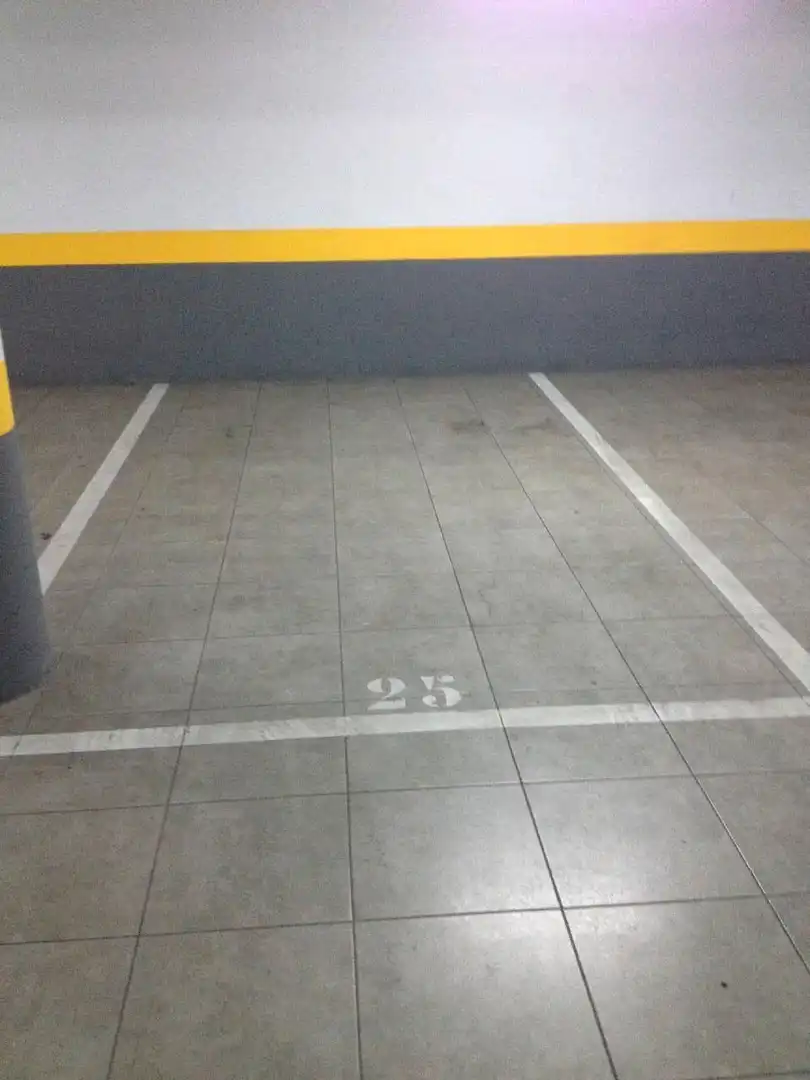 Garage zur Miete in Avenida de la Constitución, Centro