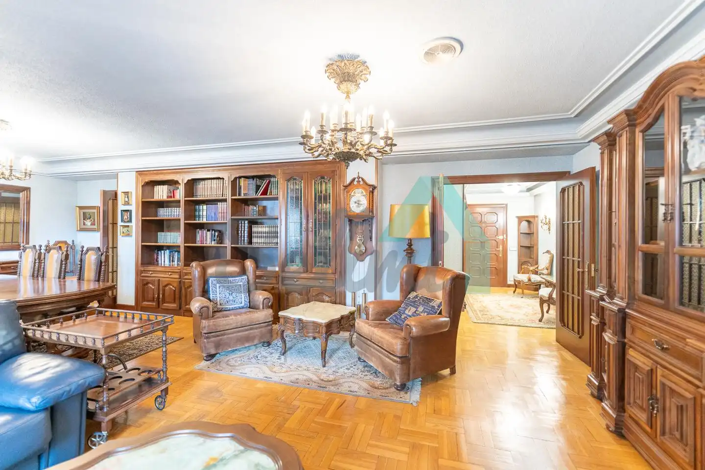 Living room of Flat for sale in Oviedo   with Heating, Parquet flooring and Terrace