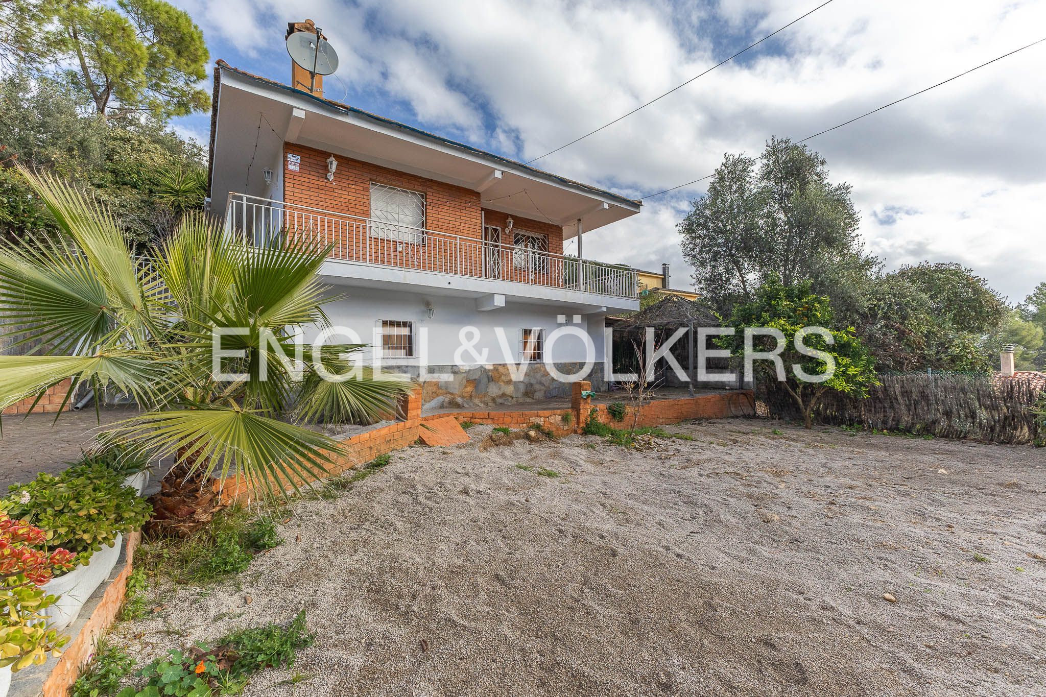 Vista exterior de Casa o chalet en venta en Els Hostalets de Pierola con Calefacción, Jardín privado y Terraza