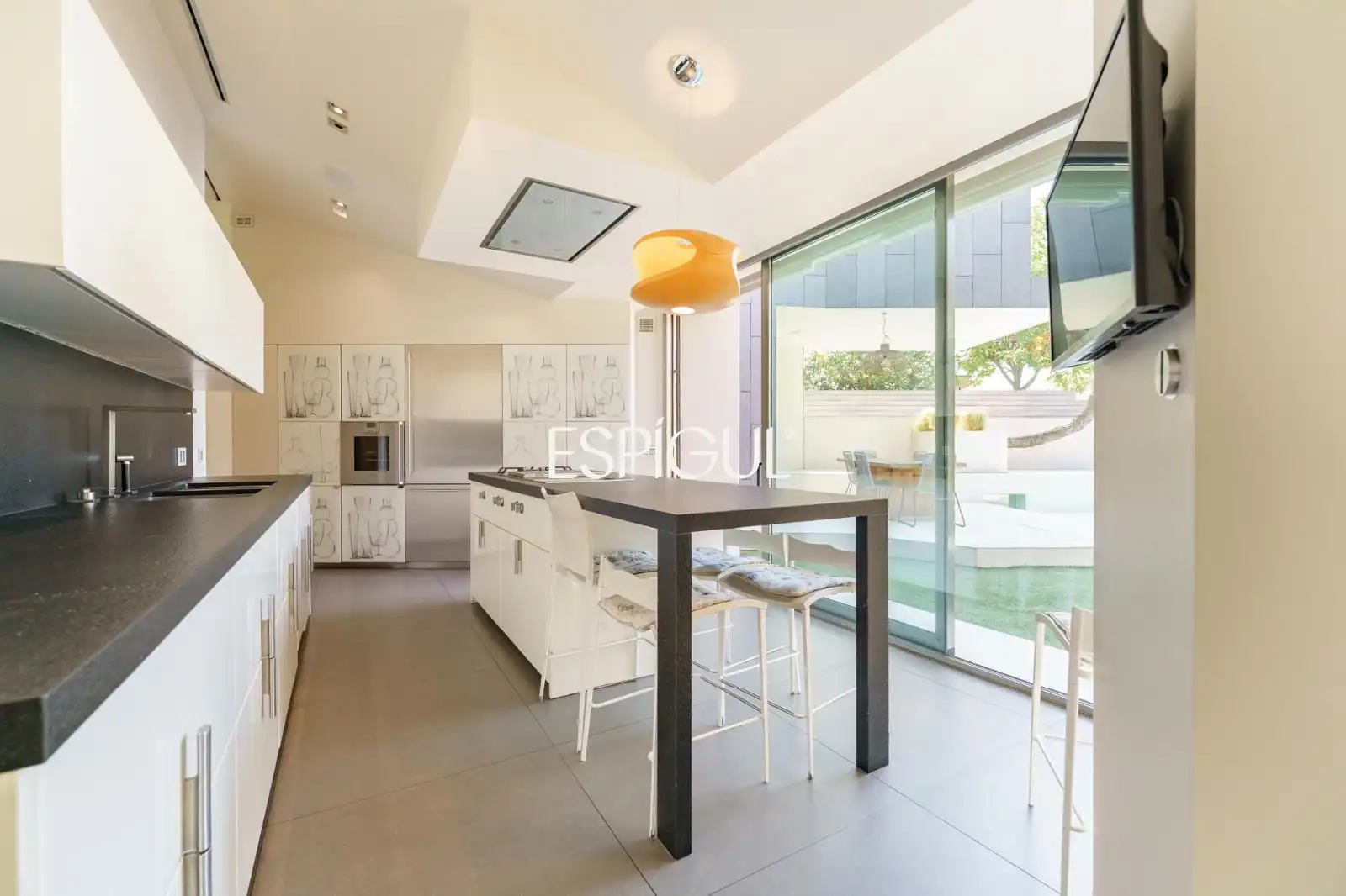 Cuina de Casa o xalet en venda en Sant Cugat del Vallès amb Aire condicionat, Calefacció i Terrassa