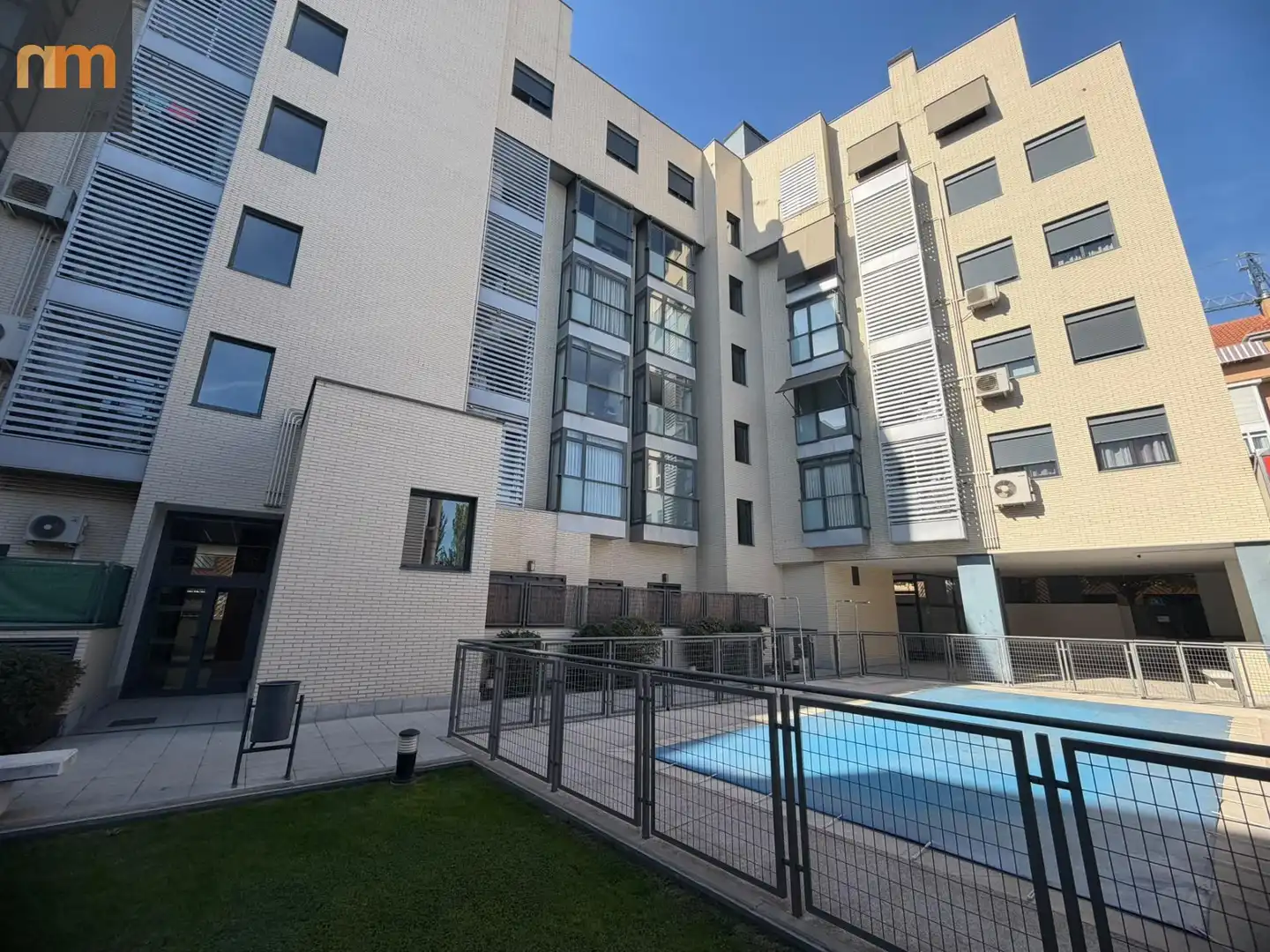 Exterior view of Flat for sale in Madrid  with Air Conditioner, Heating and Private garden