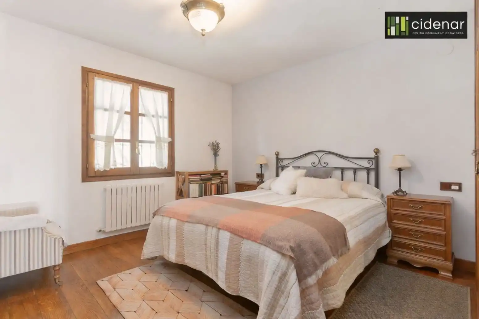 Habitación de Casa adosada en venta en Valle de Yerri / Deierri con Calefacción, Jardín privado y Parquet
