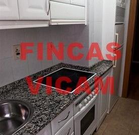 Photo 5 of Flat to rent in Calle Mesnaderos, Santiago, Huesca