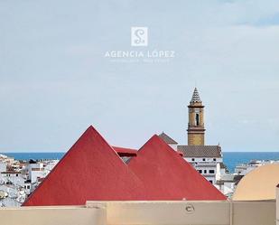 Vista exterior de Àtic en venda en Estepona amb Aire condicionat, Calefacció i Terrassa