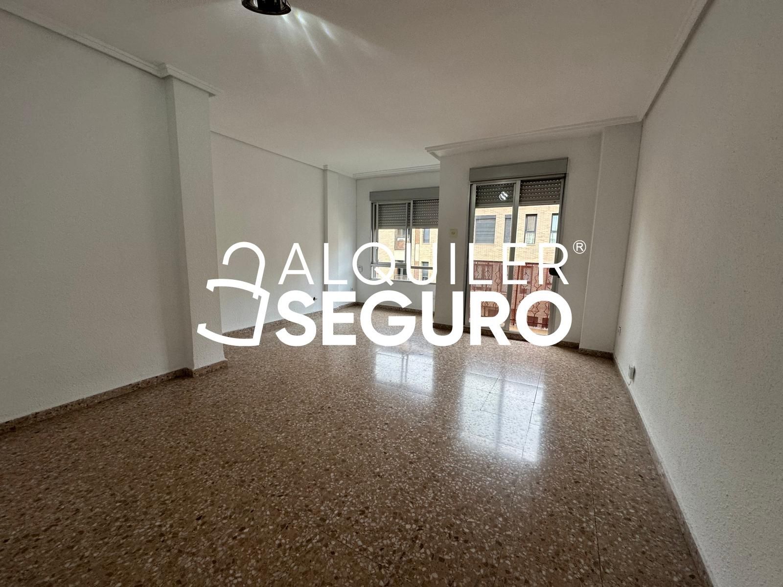 Exterior view of Flat to rent in Paterna