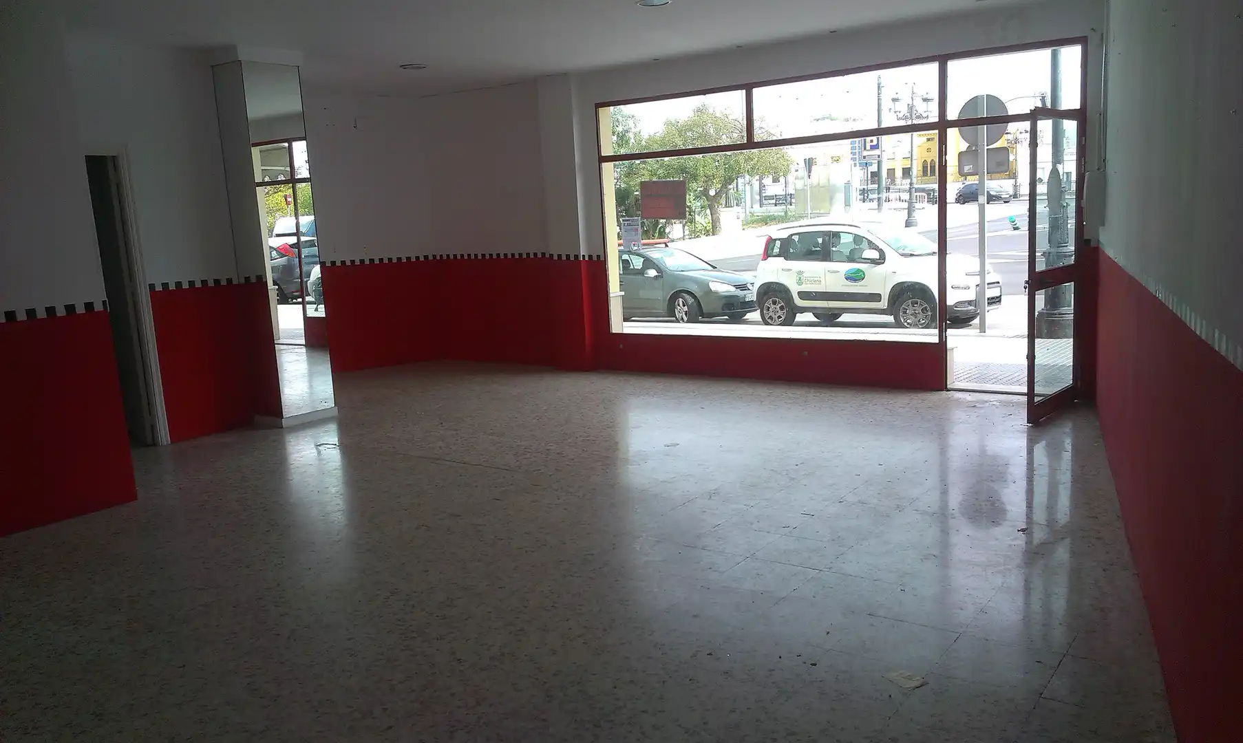 Local comercial de lloguer a Las Lagunas - Campano