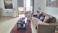 Living room of Flat for sale in  Santa Cruz de Tenerife Capital  with Air Conditioner and Balcony