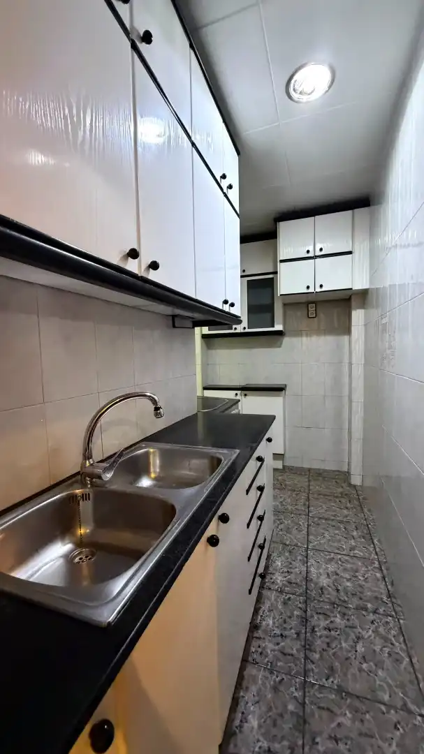 Cocina de Piso en venta en Barcelona con Aire acondicionado, Calefacción y Horno