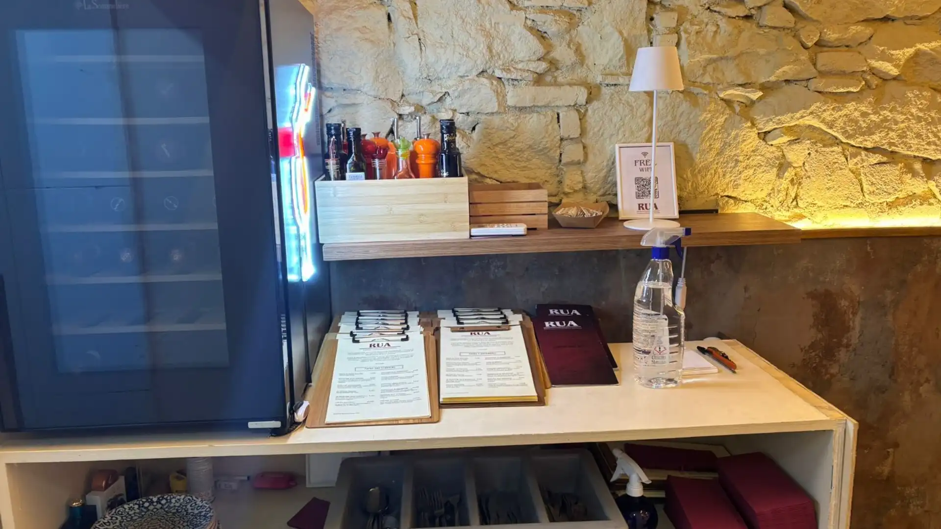 Local en traspas en  Barcelona Capital amb Aire condicionat, Calefacció i Terrassa