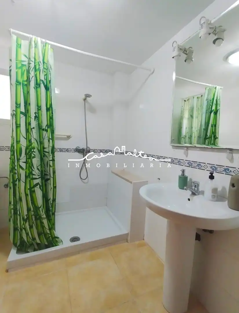 Baño de Piso en venta en Altea con Terraza y Balcón