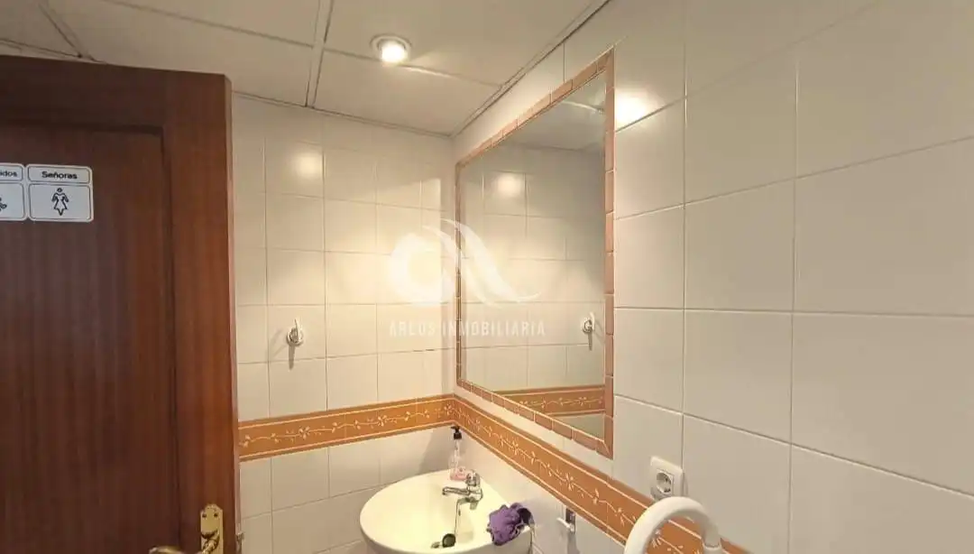 Baño de Local en venta en Córdoba