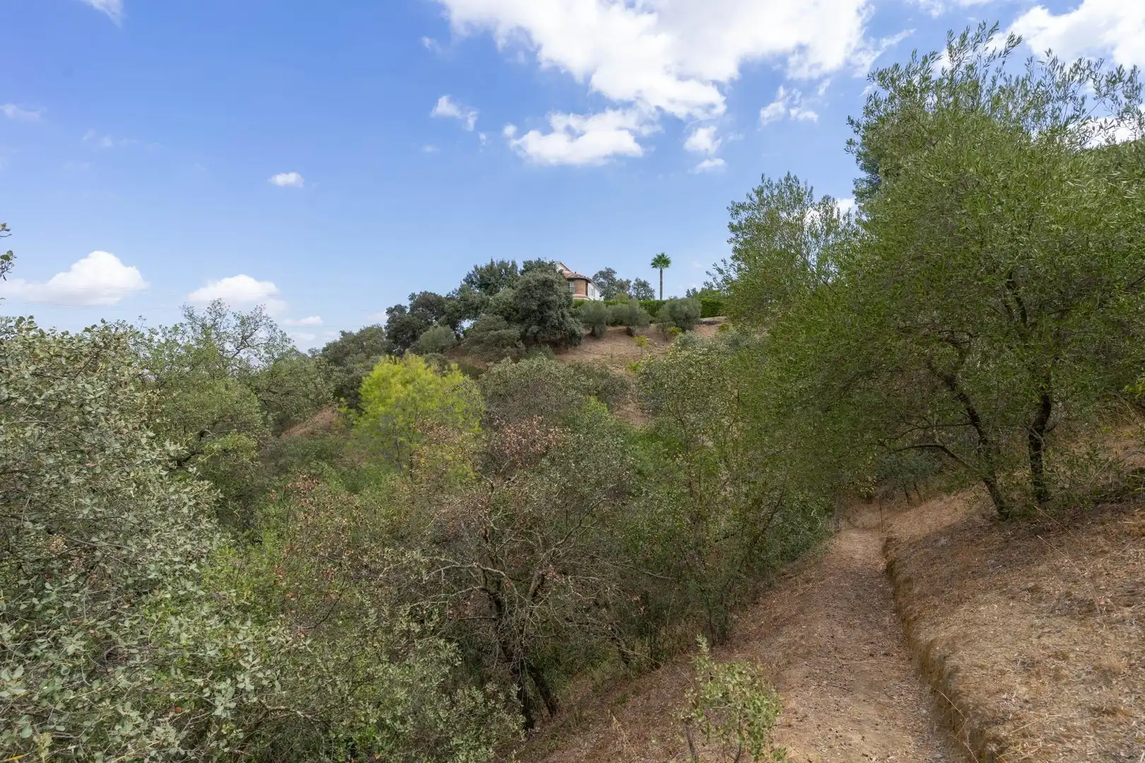Haus oder Chalet zum Verkauf in Alhaurín El Grande mit Klimaanlage, Privatgarten und Terrasse