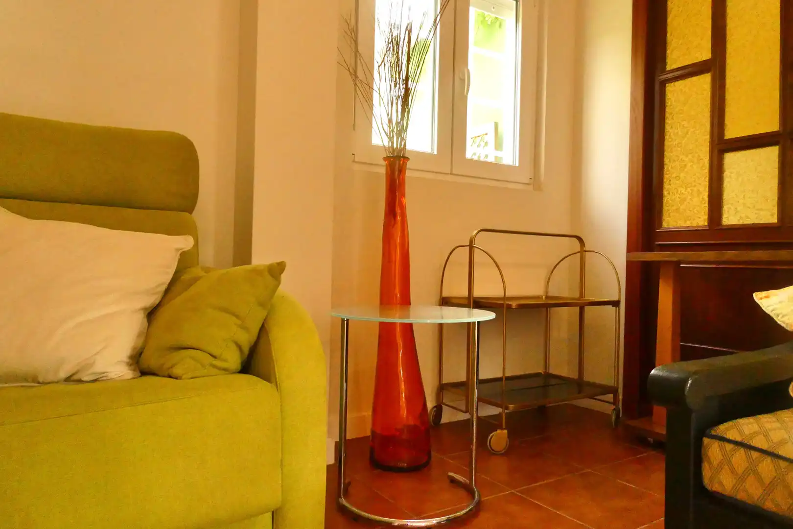 Sala d'estar de Finca rústica en venda en San Sadurniño amb Jardí privat, Moblat i Forn