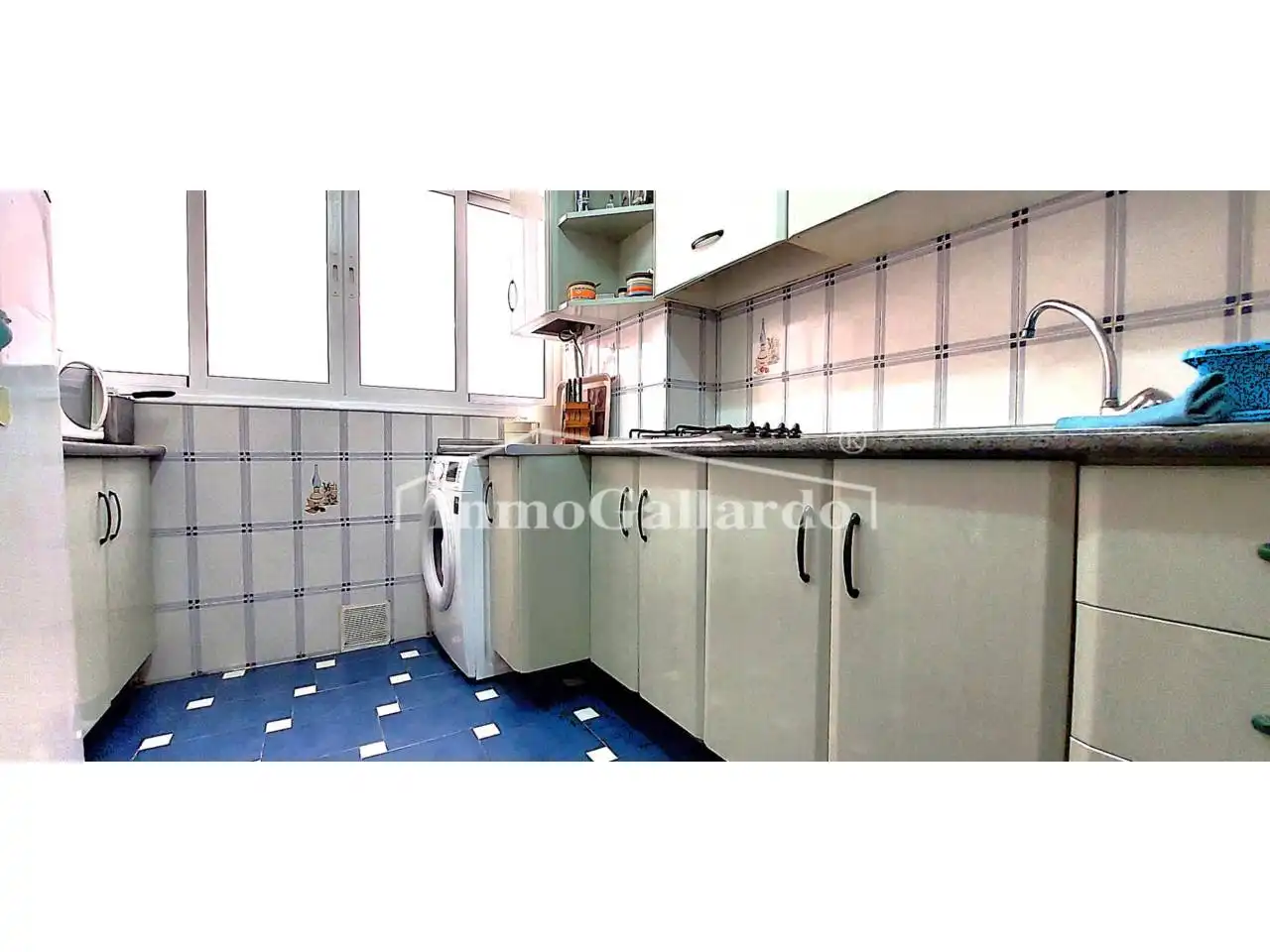 Kitchen of Flat for sale in Málaga  with Air Conditioner, Furnished and Balcony