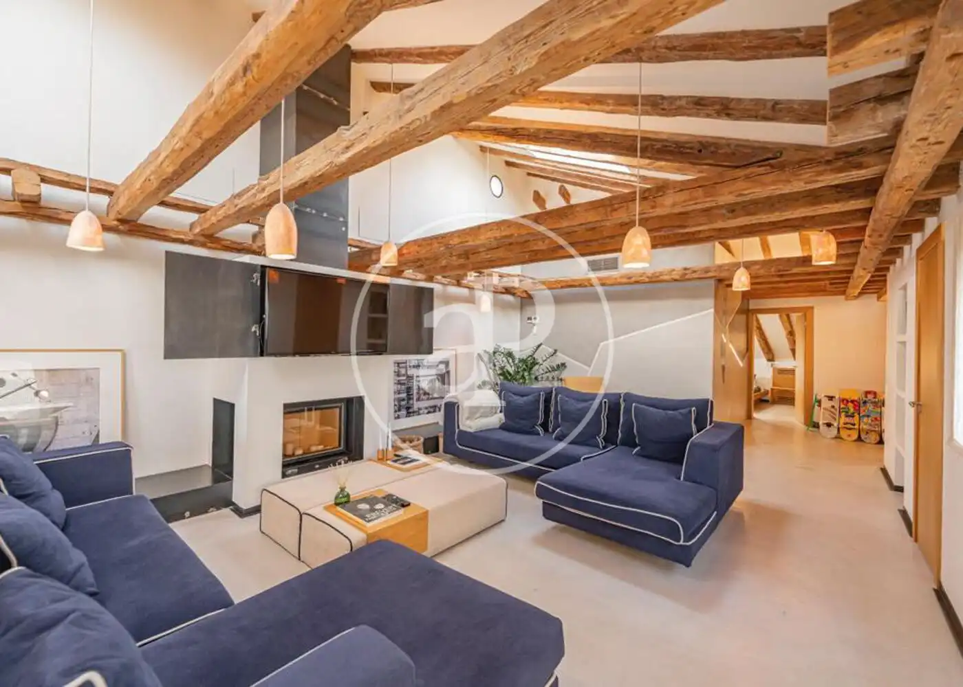 Àtic de lloguer a C. de Gravina, Justicia - Chueca