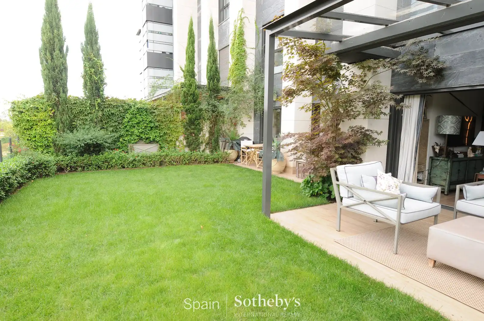 Jardín de Apartamento en venta en La Moraleja con Aire acondicionado, Terraza y Trastero