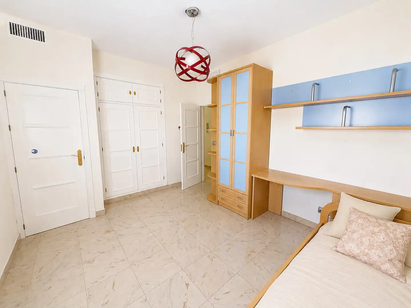 Dormitori de Casa o xalet en venda en Antequera amb Jardí privat, Traster i Piscina
