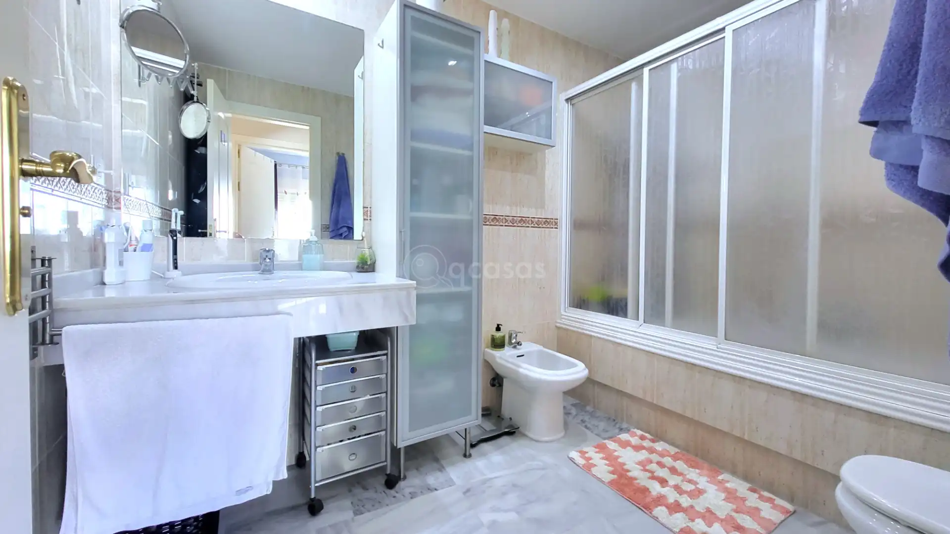 Baño de Apartamento en venta en Torrequebrada