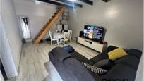 Sala d'estar de Pis en venda en Terrassa amb Aire condicionat, Parquet i Balcó