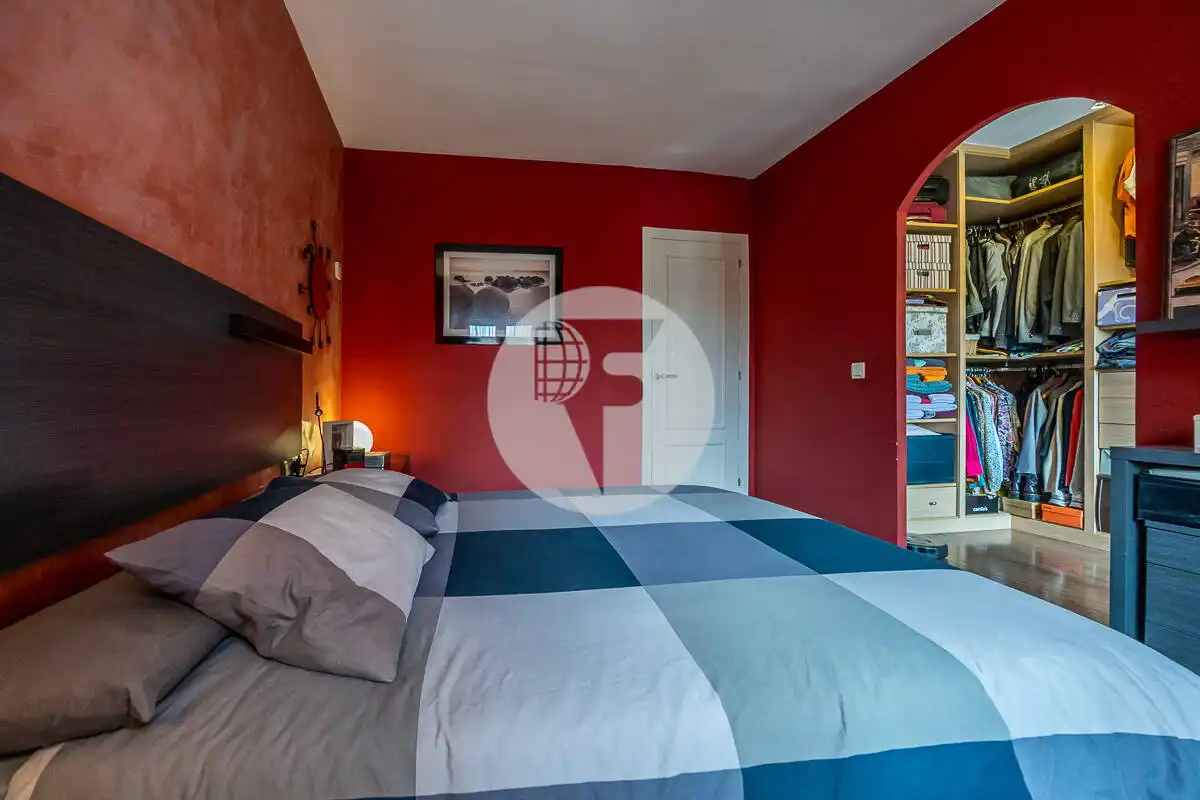 Dormitori de Casa adosada en venda en Sabadell amb Aire condicionat, Calefacció i Terrassa