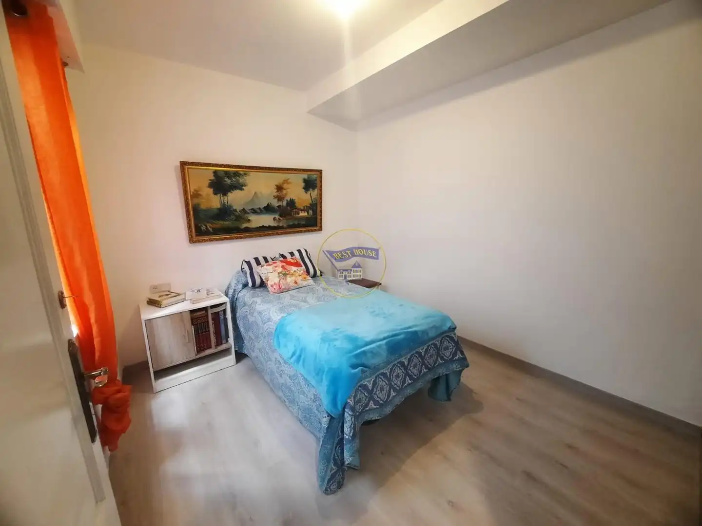 Habitación de Piso en venta en Vigo  con Calefacción y Amueblado