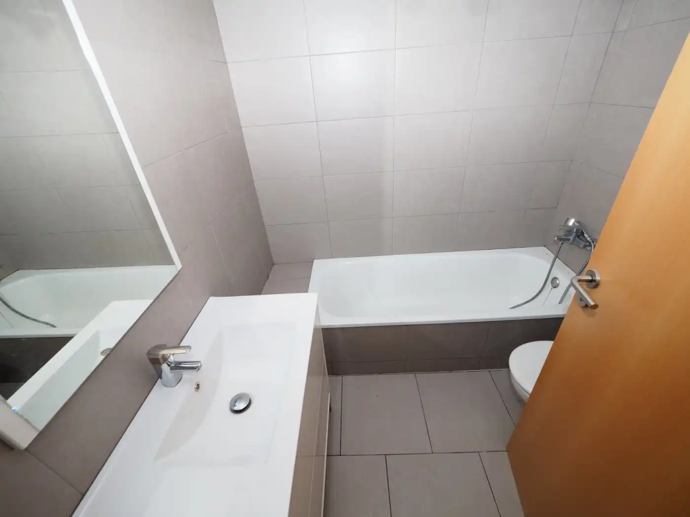 Bathroom of Duplexes for sale in Sabadell  with Air Conditioner, Heating and Terrace