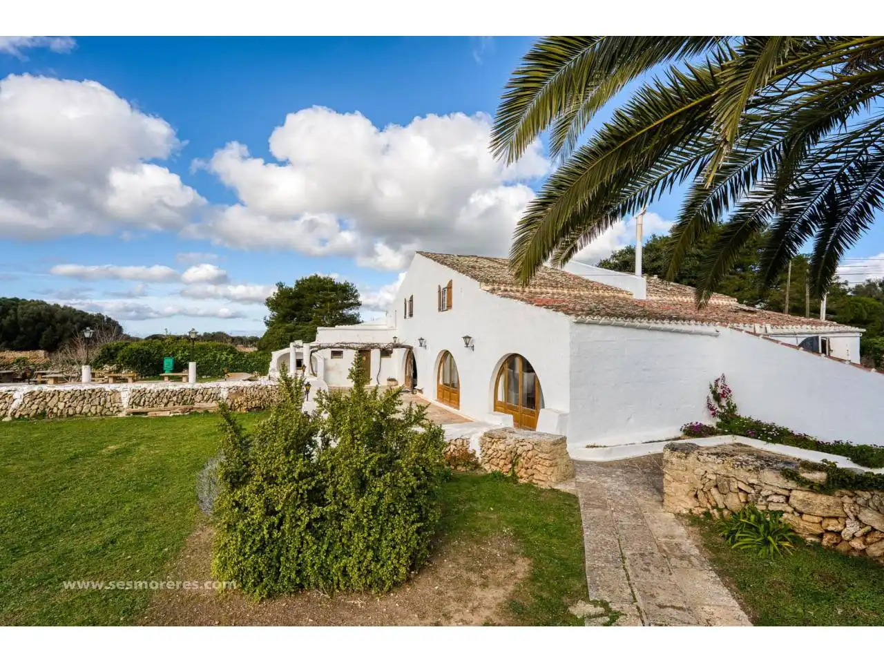 Vista exterior de Finca rústica en venda en Maó - Mahón amb Jardí privat