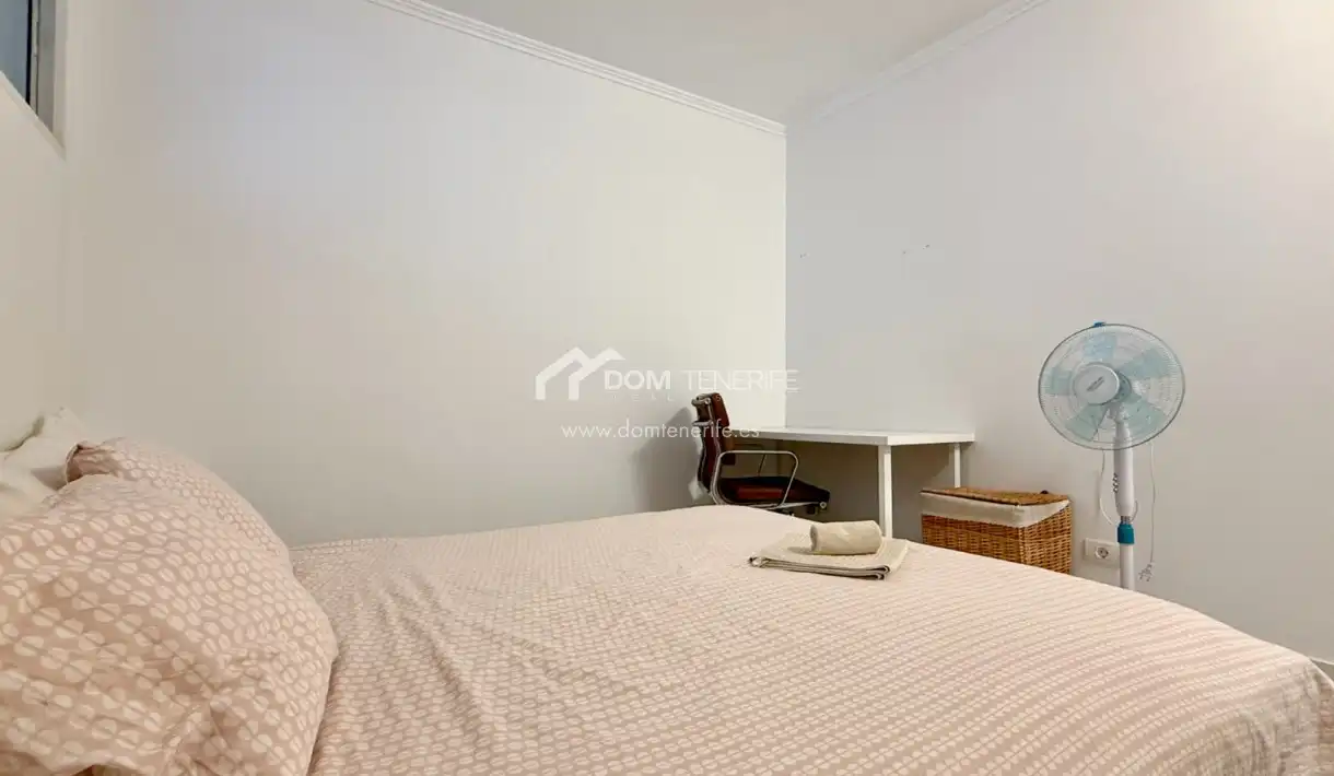 Habitación de Piso en venta en Adeje con Terraza, Piscina y Amueblado