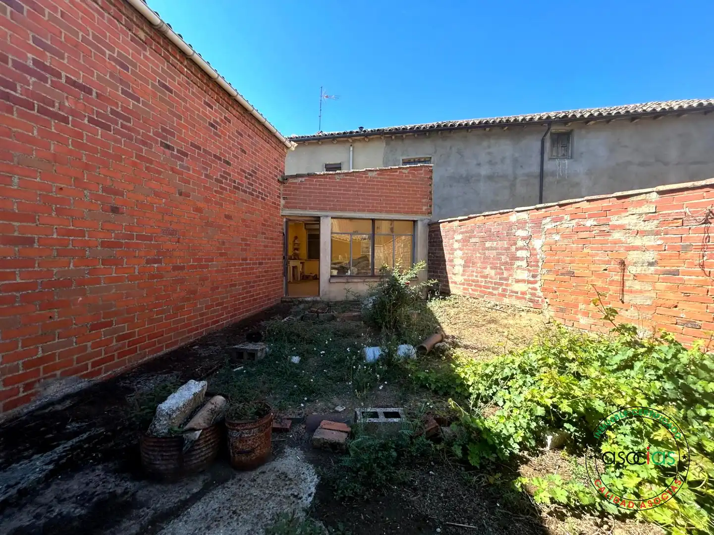Vista exterior de Casa o chalet en venta en Santervás de Campos con Jardín privado y Amueblado