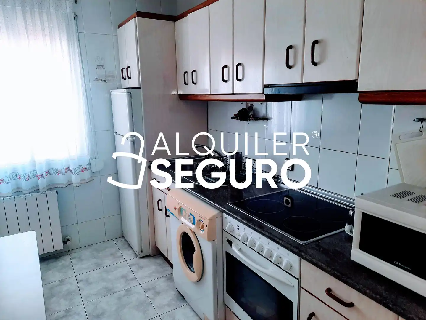 Cocina de Piso de alquiler en Zaragoza con Calefacción, Terraza y Amueblado