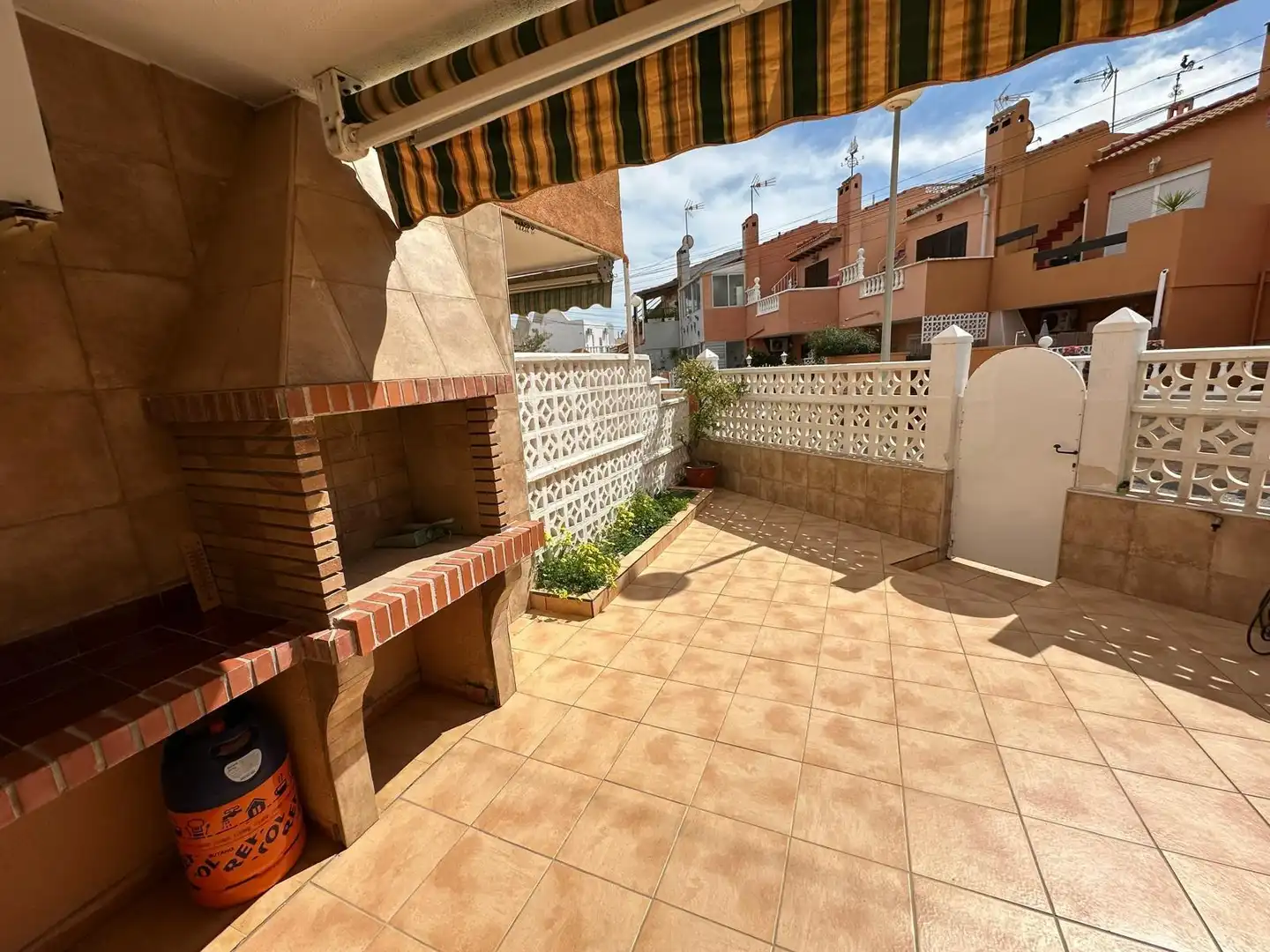 Terraza de Casa adosada en venta en Torrevieja con Amueblado