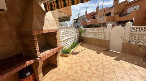 Foto 2 de Casa adosada en venta en Calle Gabriela Mistral, Aguas Nuevas, Torrevieja
