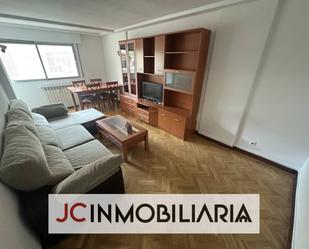 Living room of Flat for sale in Valladolid Capital  with Heating, Parquet flooring and Terrace