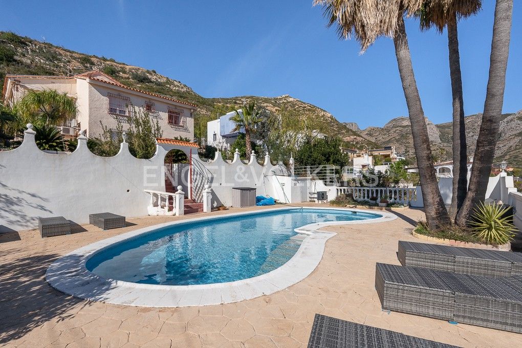 Vista exterior de Casa o xalet en venda en Gandia amb Aire condicionat, Calefacció i Jardí privat
