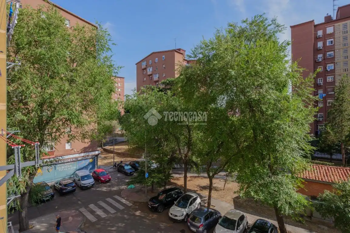 Aparcament de Pis en venda en Madrid amb Calefacció