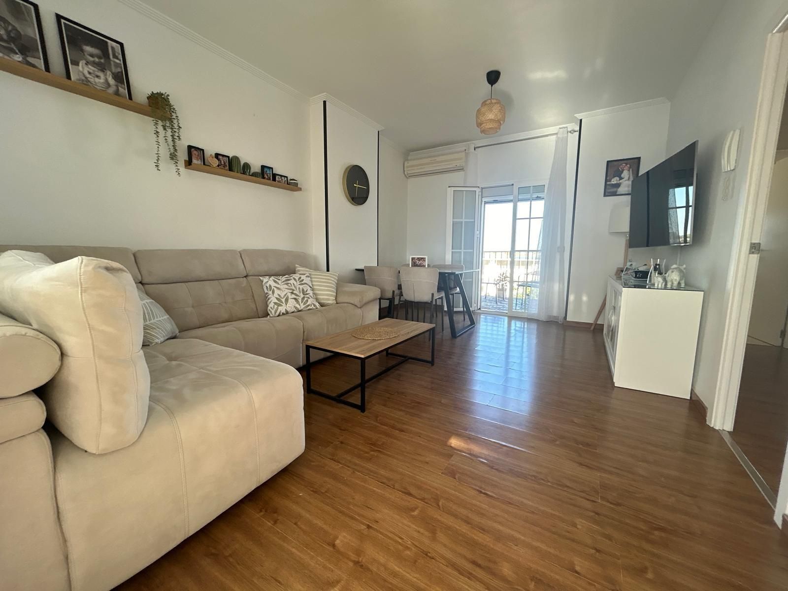 Living room of Flat for sale in Los Palacios y Villafranca  with Terrace