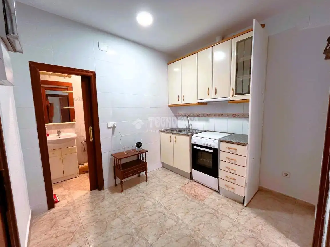 Kitchen of Flat for sale in Esplugues de Llobregat  with Air Conditioner and Storage room