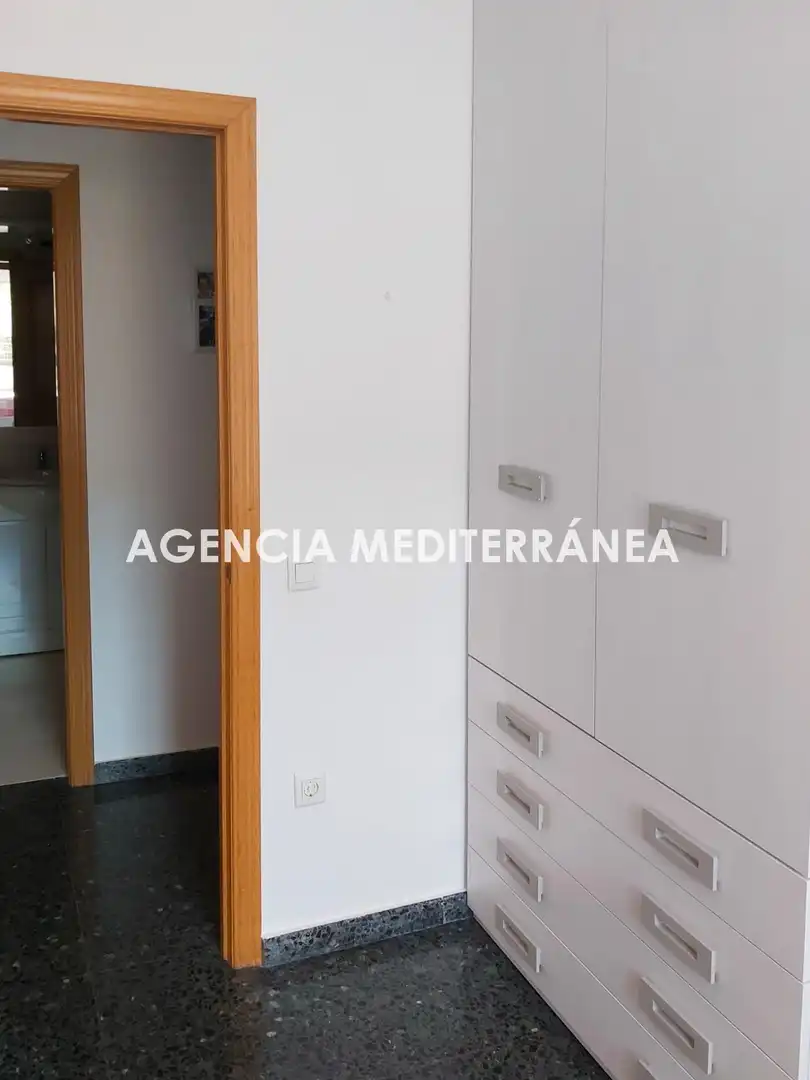 Dormitori de Àtic de lloguer en Burjassot amb Aire condicionat, Calefacció i Terrassa