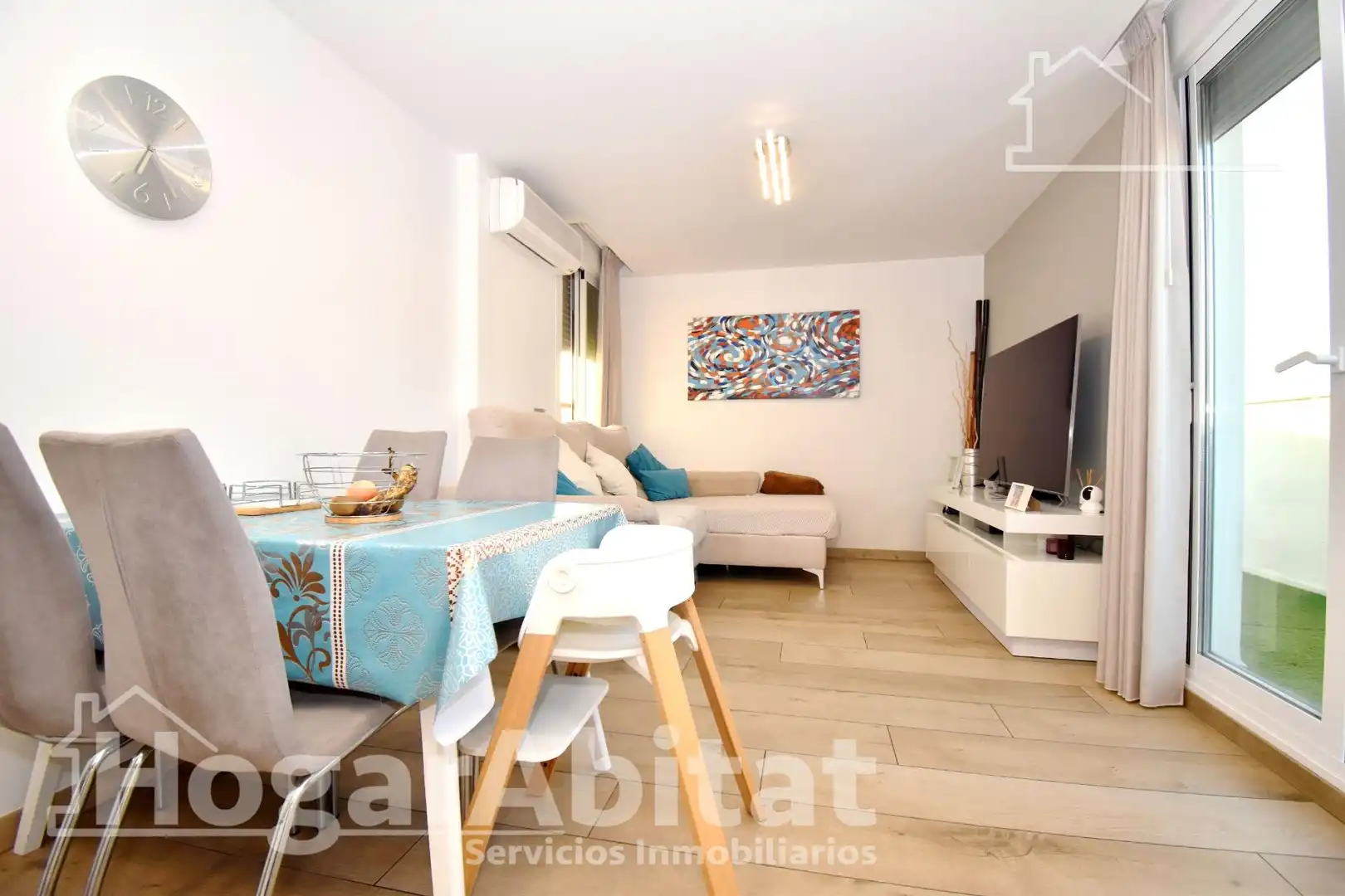Sala de estar de Ático en venta en Castellón de la Plana / Castelló de la Plana con Aire acondicionado, Calefacción y Terraza