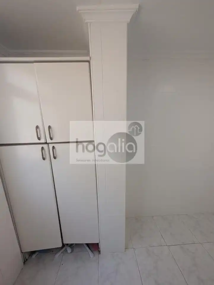 Kitchen of Ground floor for sale in Sevilla  with Furnished