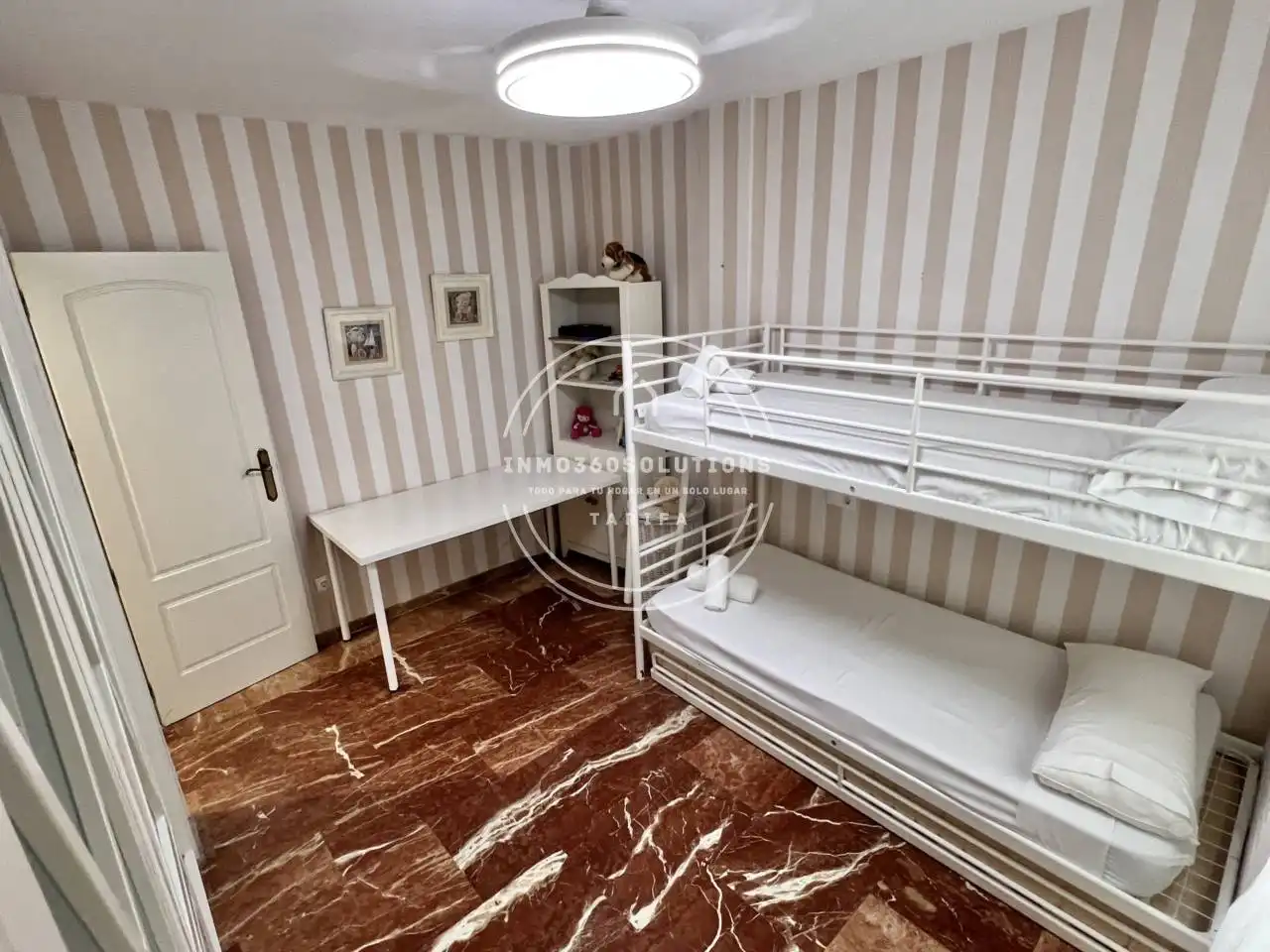Schlafzimmer von Wohnung zum Verkauf in Córdoba mit Klimaanlage, Terrasse und Abstellraum
