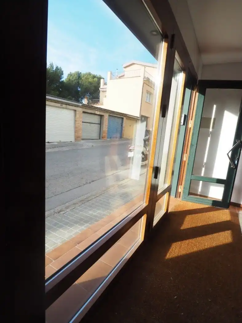 Vista exterior de Oficina de alquiler en Òdena con Aire acondicionado, Trastero y Amueblado